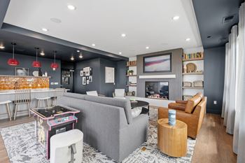 5Th floor lounge